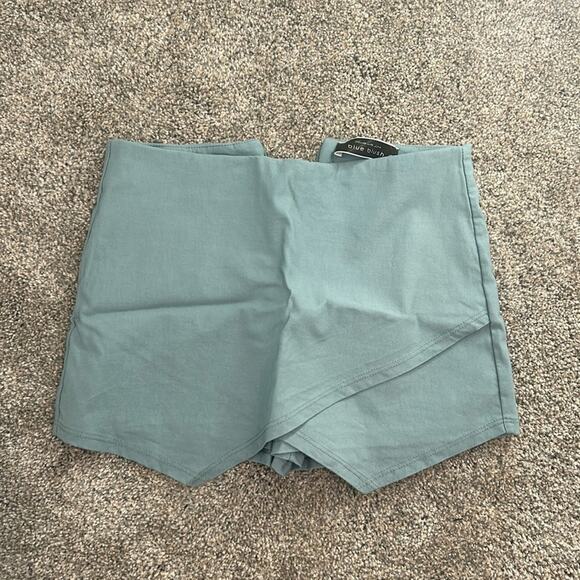 Envelope skort - Picture 1 of 2